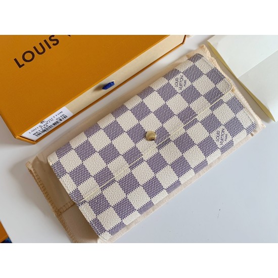 LV Bags High Quality Flip Wallet
LV Bags High Quality Flip Wallet