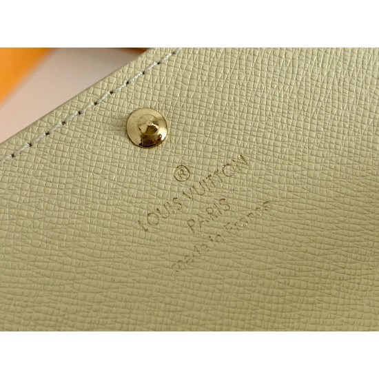 LV Bags High Quality Flip Wallet
LV Bags High Quality Flip Wallet