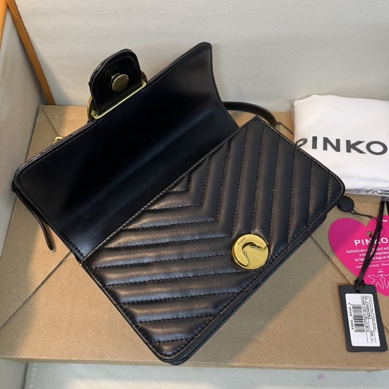 Pinko Bags Top Quality
27*17*8cm Pinko Bags Top Quality
27*17*8cm