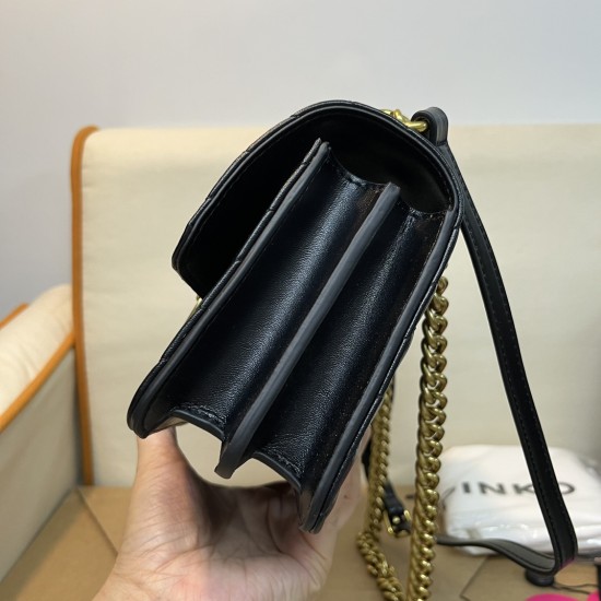 Pinko Bags Top Quality
27*17*8cm Pinko Bags Top Quality
27*17*8cm