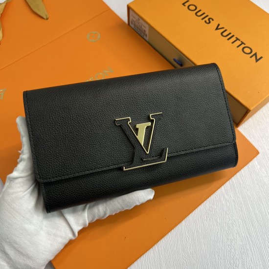 LV Bags High Quality Flip Wallet
LV Bags High Quality Flip Wallet