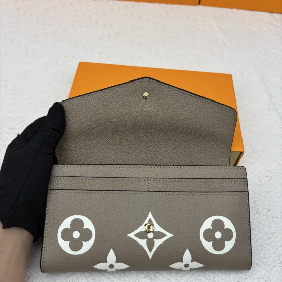 LV Bags High Quality Flip Wallet
