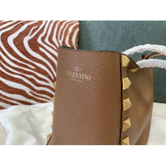 Valentino Bags Top Quality
35/25/17cm Valentino Bags Top Quality
35/25/17cm