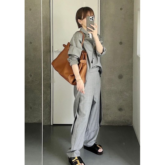 The Row Bags Top Quality
Small:26.20.18
Big:38.26.23 The Row Bags Top Quality
Small:26.20.18
Big:38.26.23