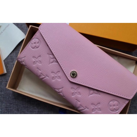 LV Bags High Quality Flip Wallet
LV Bags High Quality Flip Wallet