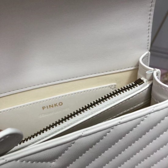 Pinko Bags Top Quality
21x13x6 Pinko Bags Top Quality
21x13x6