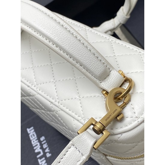 YSL Bags Top Quality
18×11×6.5 cm YSL Bags Top Quality
18×11×6.5 cm