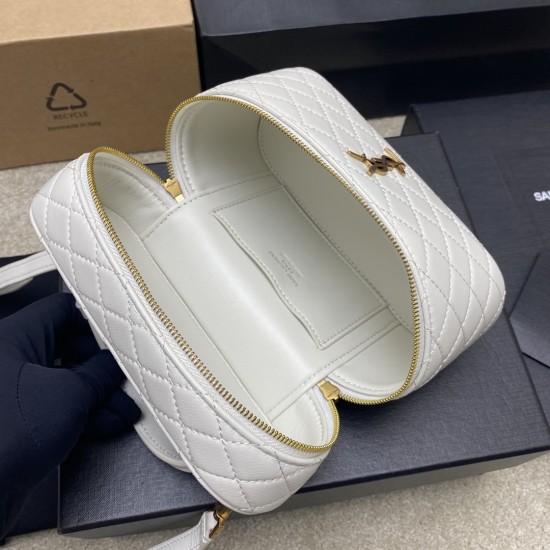 YSL Bags Top Quality
18×11×6.5 cm YSL Bags Top Quality
18×11×6.5 cm