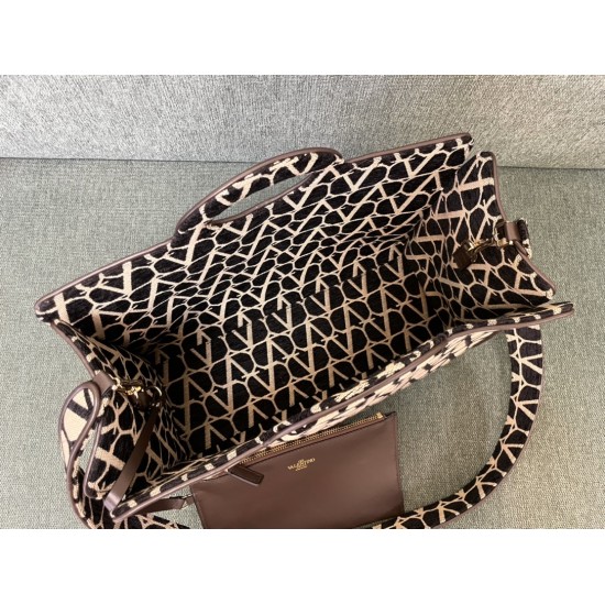 Valentino Bags Top Quality
35/25/17cm Valentino Bags Top Quality
35/25/17cm
