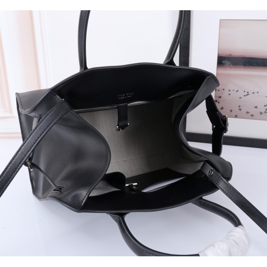 The Row Bags Top Quality
Small:26.20.18
Big:38.26.23 The Row Bags Top Quality
Small:26.20.18
Big:38.26.23