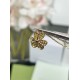 Van Cleef Jewelry Necklace