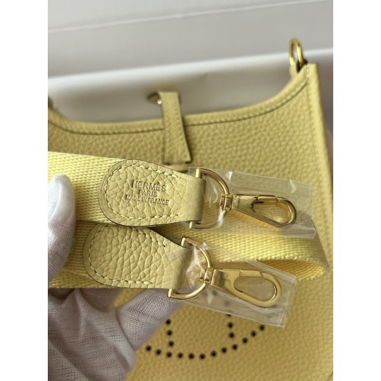 Hermes Bags Top Quality Evelyne 17cm
Hermes Bags Top Quality Evelyne 17cm