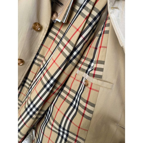 Burberry coat
uk4,6,8,10,12 Burberry coat
uk4,6,8,10,12
