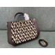 Valentino Bags Top Quality
35/25/17cm Valentino Bags Top Quality
35/25/17cm