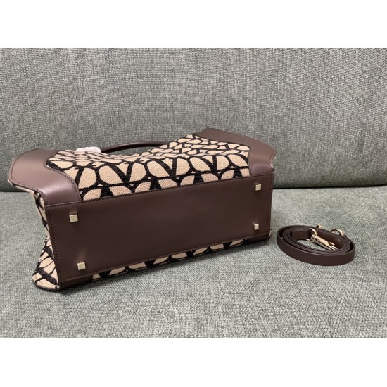 Valentino Bags Top Quality
35/25/17cm Valentino Bags Top Quality
35/25/17cm