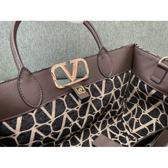 Valentino Bags Top Quality
35/25/17cm Valentino Bags Top Quality
35/25/17cm
