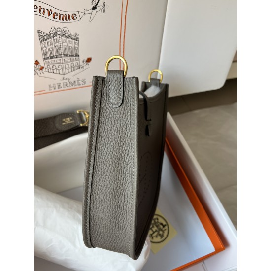 Hermes Bags Top Quality Evelyne 17cm
Hermes Bags Top Quality Evelyne 17cm