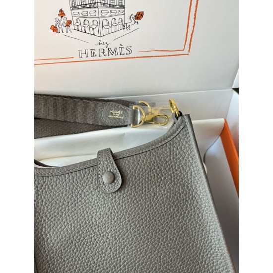 Hermes Bags Top Quality Evelyne 17cm
Hermes Bags Top Quality Evelyne 17cm