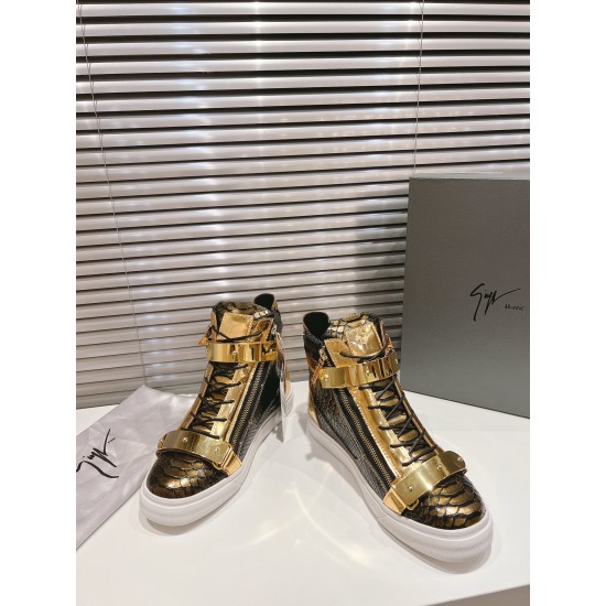CL Shoes Casual shoes
Top Quality CL Shoes Casual shoes
Top Quality