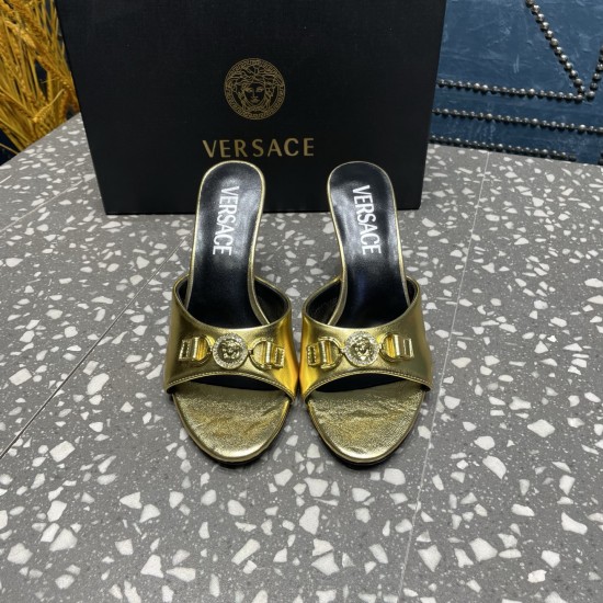 Versace Shoes Fashion shoes
Top Quality Versace Shoes Fashion shoes
Top Quality