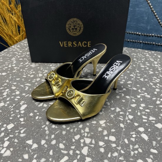 Versace Shoes Fashion shoes
Top Quality Versace Shoes Fashion shoes
Top Quality
