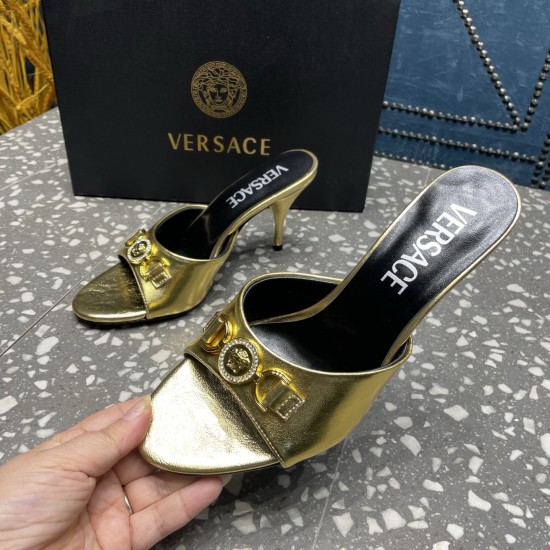 Versace Shoes Fashion shoes
Top Quality Versace Shoes Fashion shoes
Top Quality