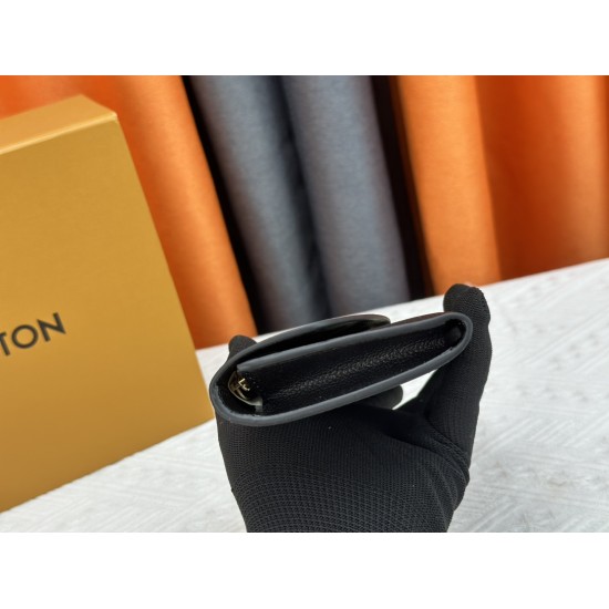 LV Bags High Quality Flip Wallet
LV Bags High Quality Flip Wallet