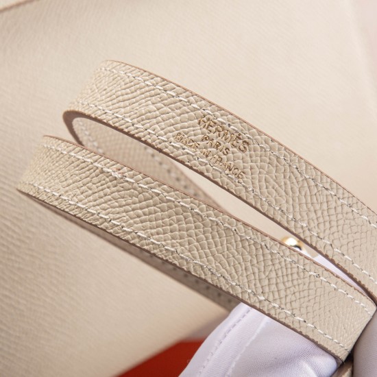 Hermes Bags High Quality
Large size 28:22:10 cm
Small size 25: 17: 7cm Hermes Bags High Quality
Large size 28:22:10 cm
Small size 25: 17: 7cm