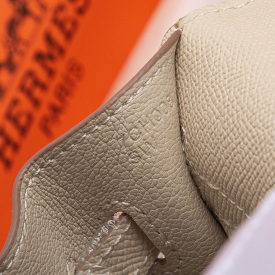 Hermes Bags High Quality
Large size 28:22:10 cm
Small size 25: 17: 7cm Hermes Bags High Quality
Large size 28:22:10 cm
Small size 25: 17: 7cm