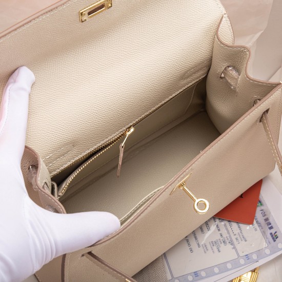Hermes Bags High Quality
Large size 28:22:10 cm
Small size 25: 17: 7cm Hermes Bags High Quality
Large size 28:22:10 cm
Small size 25: 17: 7cm