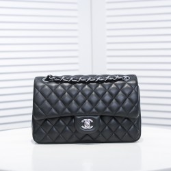 Chanel 1112