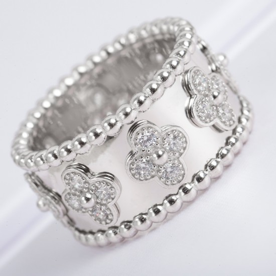 Van Cleef Jewelry Ring