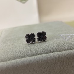 Van Cleef Jewelry High Quality