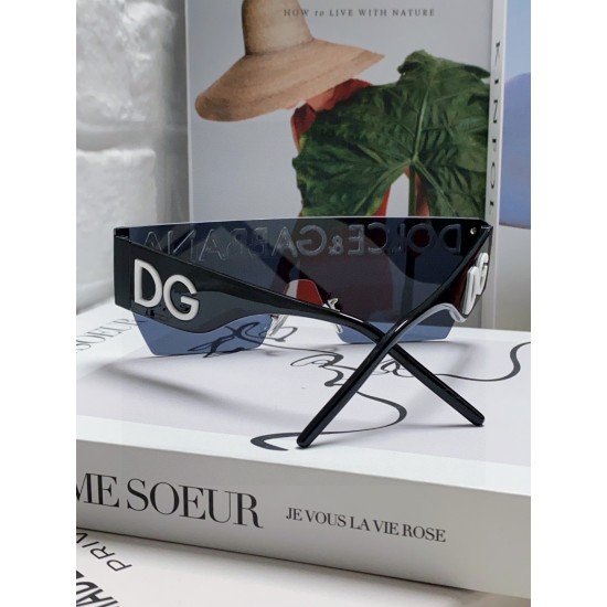 DG Glasses