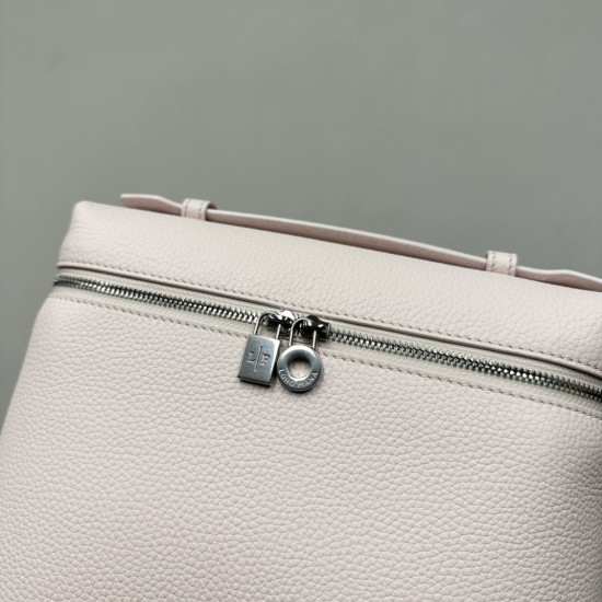 LP Bags Top Quality Size: 23 × 8 × 22cm LP Bags Top Quality Size: 23 × 8 × 22cm