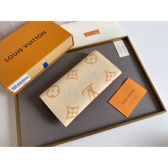 LV Bags High Quality Flip Wallet
LV Bags High Quality Flip Wallet