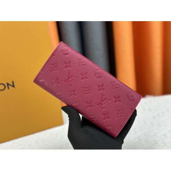 LV Bags High Quality Flip Wallet
LV Bags High Quality Flip Wallet