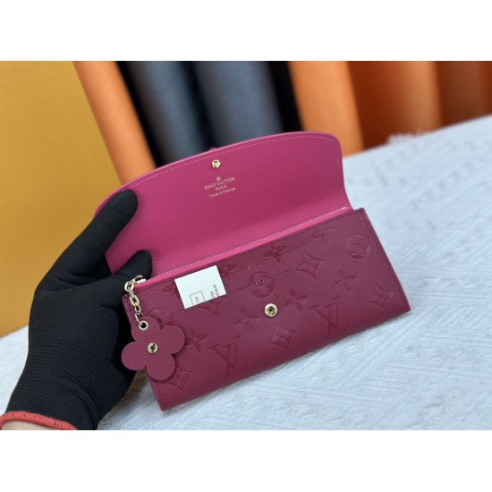 LV Bags High Quality Flip Wallet
LV Bags High Quality Flip Wallet