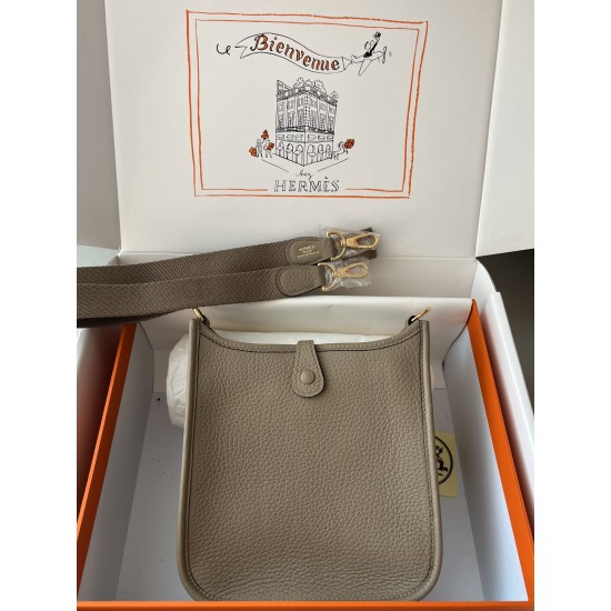 Hermes Bags Top Quality Evelyne 17cm
Hermes Bags Top Quality Evelyne 17cm