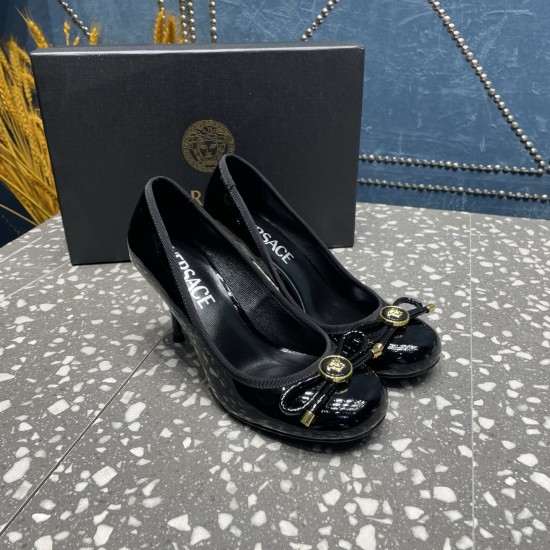 Versace Shoes Fashion shoes
Top Quality Versace Shoes Fashion shoes
Top Quality
