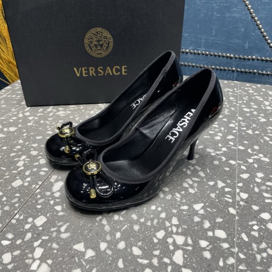 Versace Shoes Fashion shoes
Top Quality Versace Shoes Fashion shoes
Top Quality