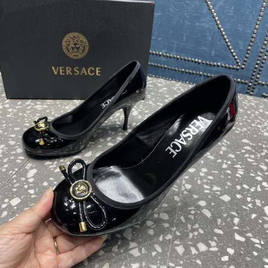 Versace Shoes Fashion shoes
Top Quality Versace Shoes Fashion shoes
Top Quality
