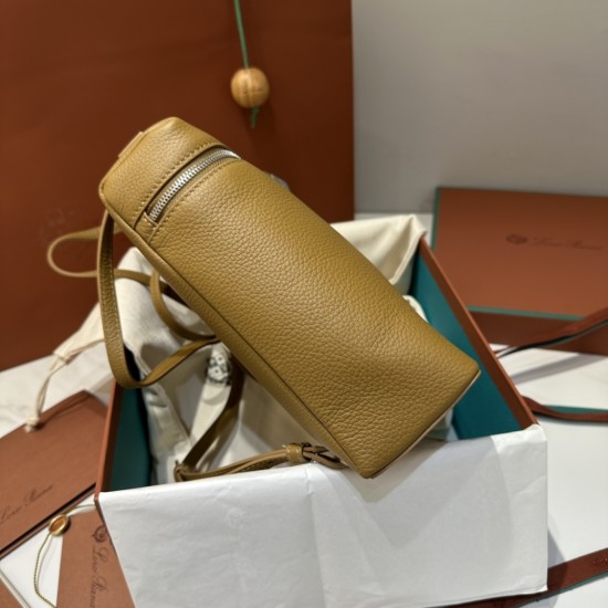 LP Bags Top Quality Size: 23 × 8 × 22cm LP Bags Top Quality Size: 23 × 8 × 22cm