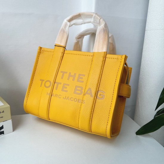 MJ Tote Full leather size: 41 * 34 * 15cm $140 Full leather medium size: 33 * 28 * 13cm $120 Full leather small size: 26 × 20 × 13cm $100 Fabric Large Size: 41 * 34 * 15cm $100 Medium size of fabric: 33 * 28 * 13cm $90 Fabric small size: 26 × 20 × 13cm $8 MJ Tote Full leather size: 41 * 34 * 15cm $140 Full leather medium size: 33 * 28 * 13cm $120 Full leather small size: 26 × 20 × 13cm $100 Fabric Large Size: 41 * 34 * 15cm $100 Medium size of fabric: 33 * 28 * 13cm $90 Fabric small size: 26 × 20 × 13cm $8