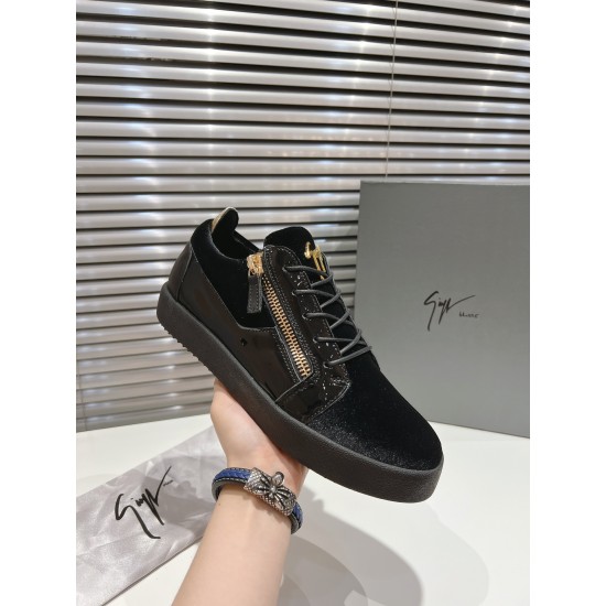 CL Shoes Casual shoes
Top Quality CL Shoes Casual shoes
Top Quality