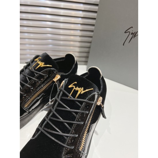 CL Shoes Casual shoes
Top Quality CL Shoes Casual shoes
Top Quality