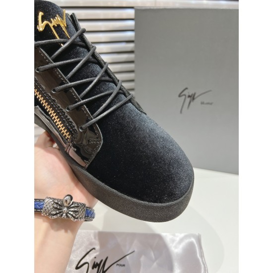 CL Shoes Casual shoes
Top Quality CL Shoes Casual shoes
Top Quality