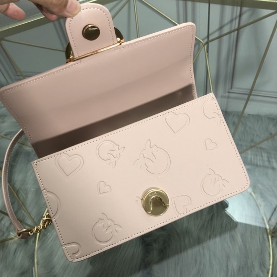 Pinko Bags Top Quality
21x13x6 Pinko Bags Top Quality
21x13x6