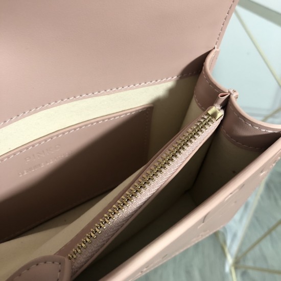 Pinko Bags Top Quality
21x13x6 Pinko Bags Top Quality
21x13x6