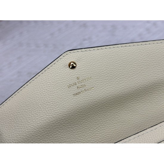 LV Bags High Quality Flip Wallet
LV Bags High Quality Flip Wallet